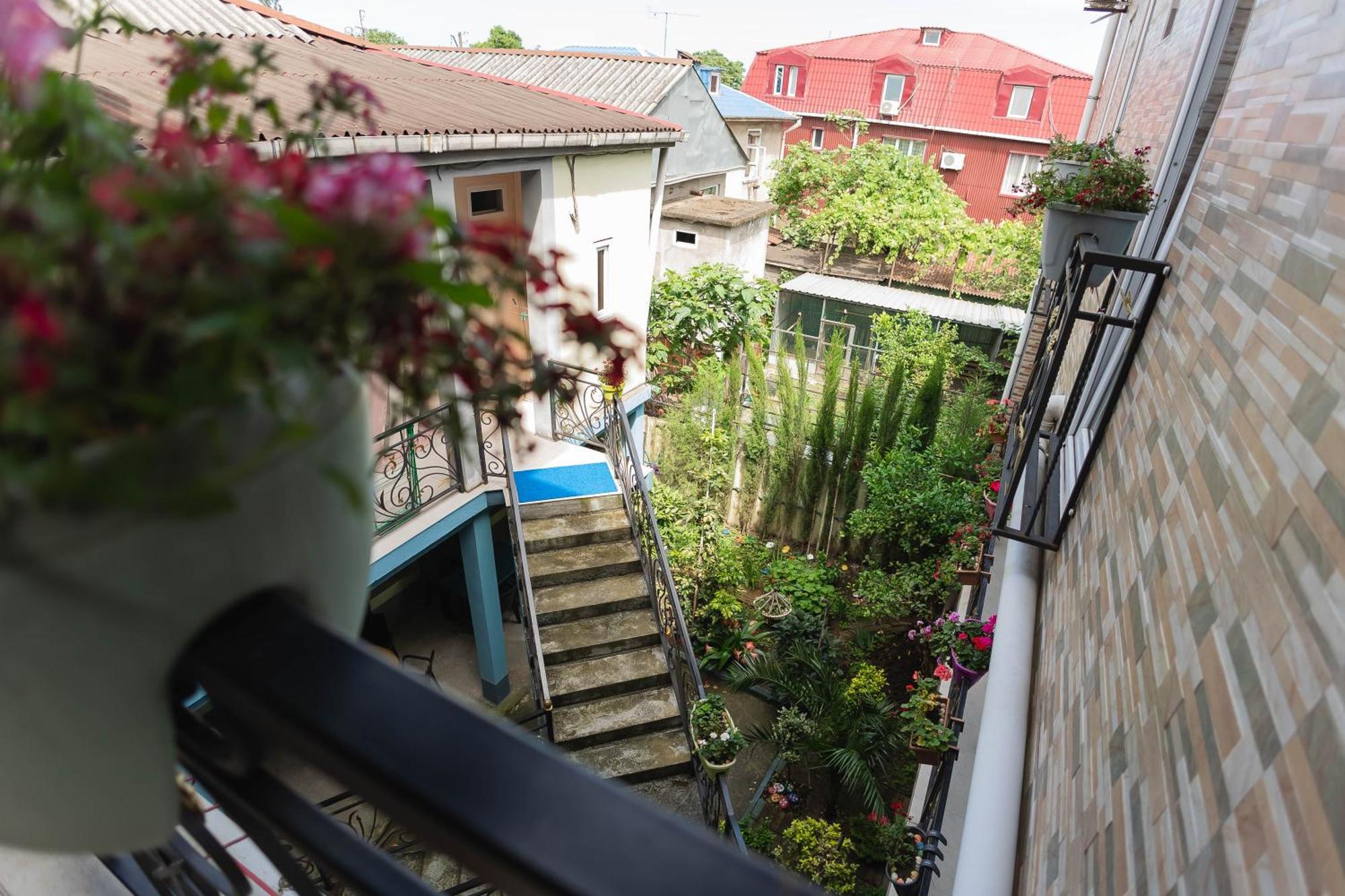 Guest House Ocean Force Batumi Ngoại thất bức ảnh