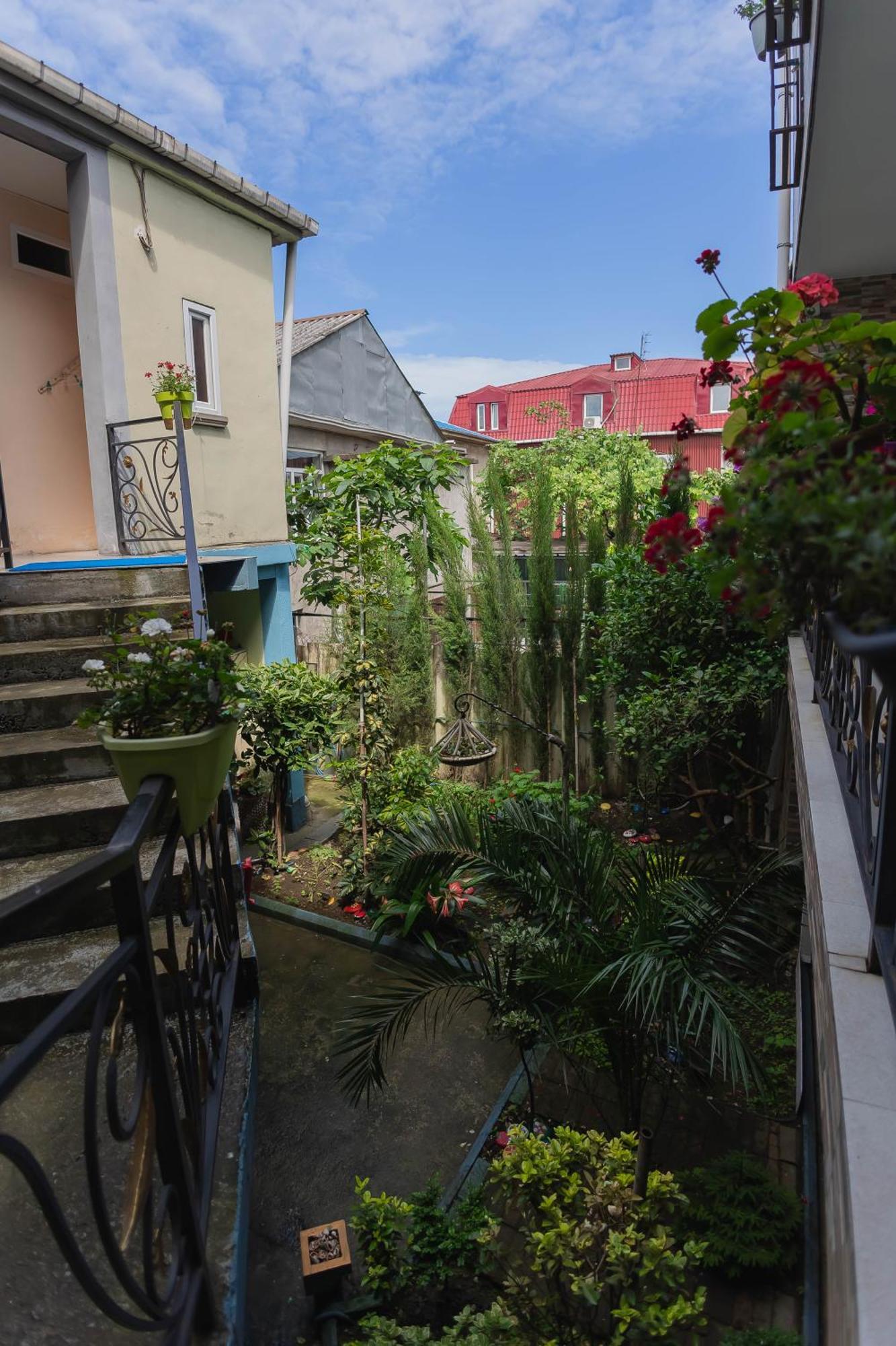 Guest House Ocean Force Batumi Ngoại thất bức ảnh