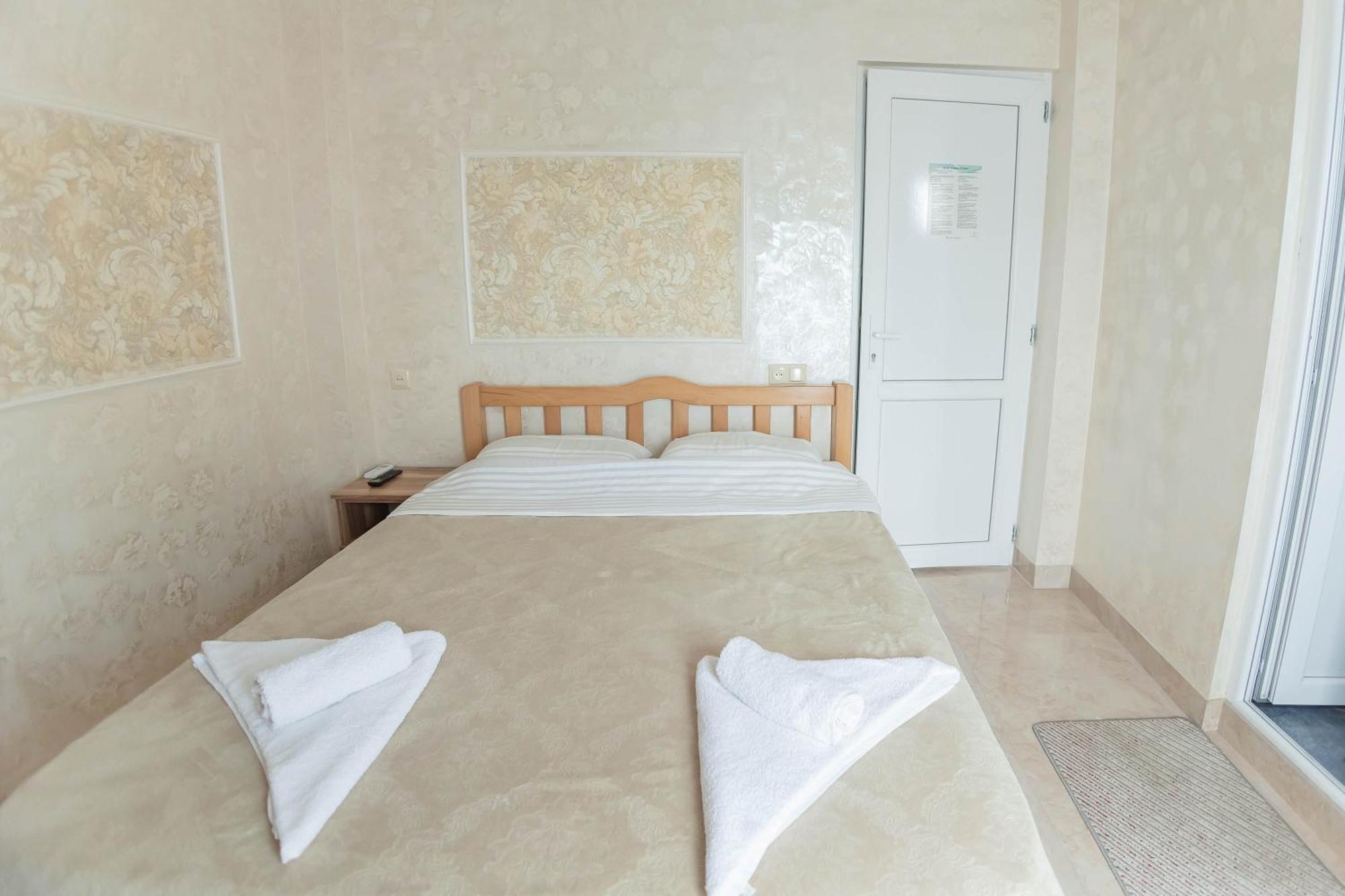 Guest House Ocean Force Batumi Ngoại thất bức ảnh